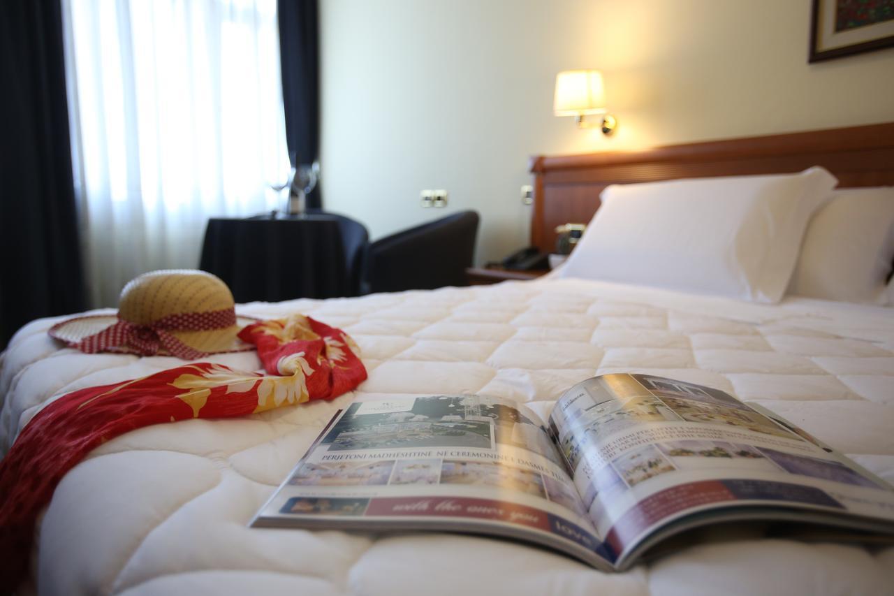 Hotel Continental Вора Екстер'єр фото