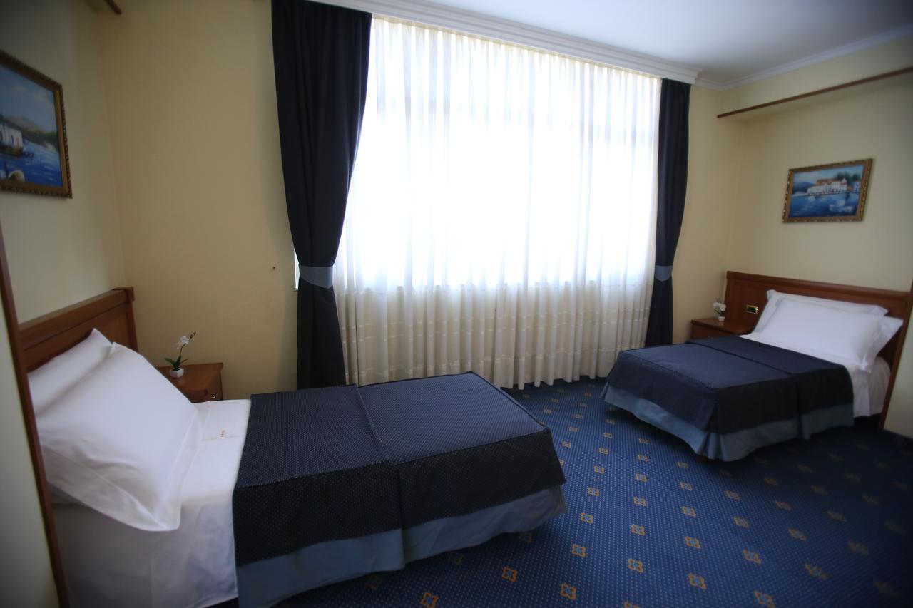 Hotel Continental Вора Екстер'єр фото