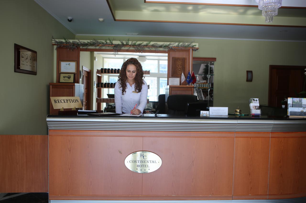 Hotel Continental Вора Екстер'єр фото