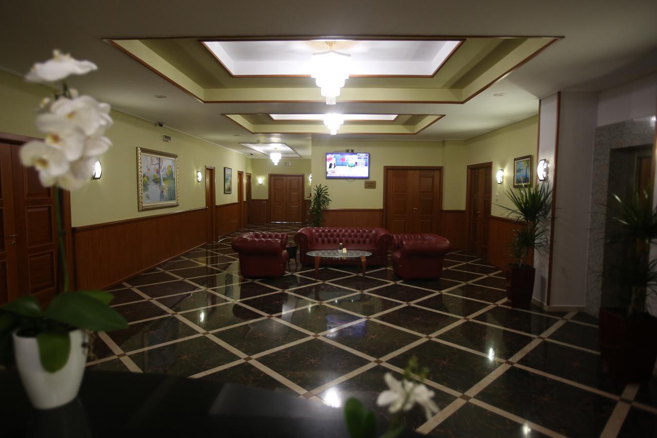 Hotel Continental Вора Екстер'єр фото