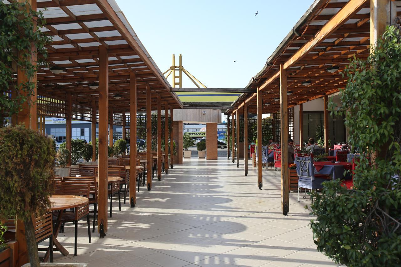 Hotel Continental Вора Екстер'єр фото