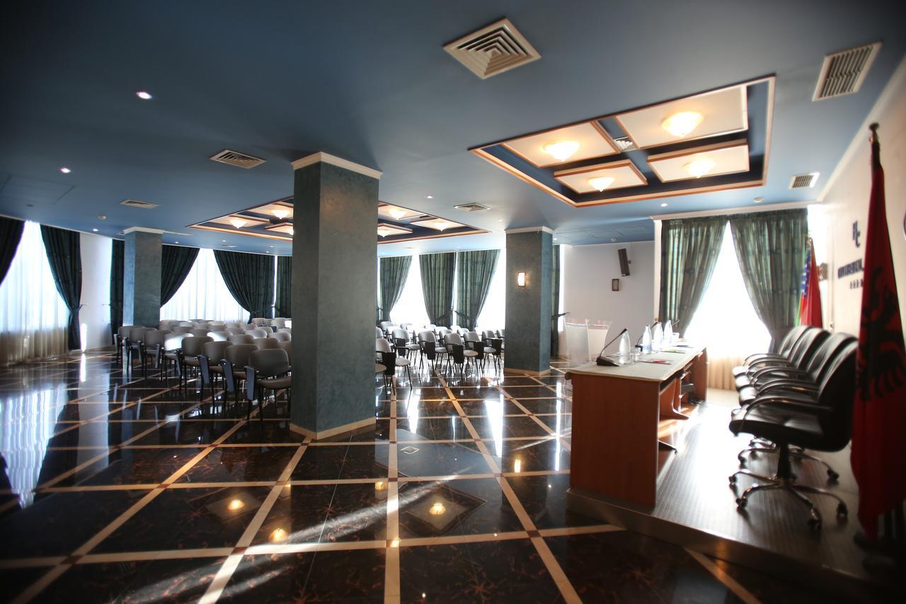 Hotel Continental Вора Екстер'єр фото
