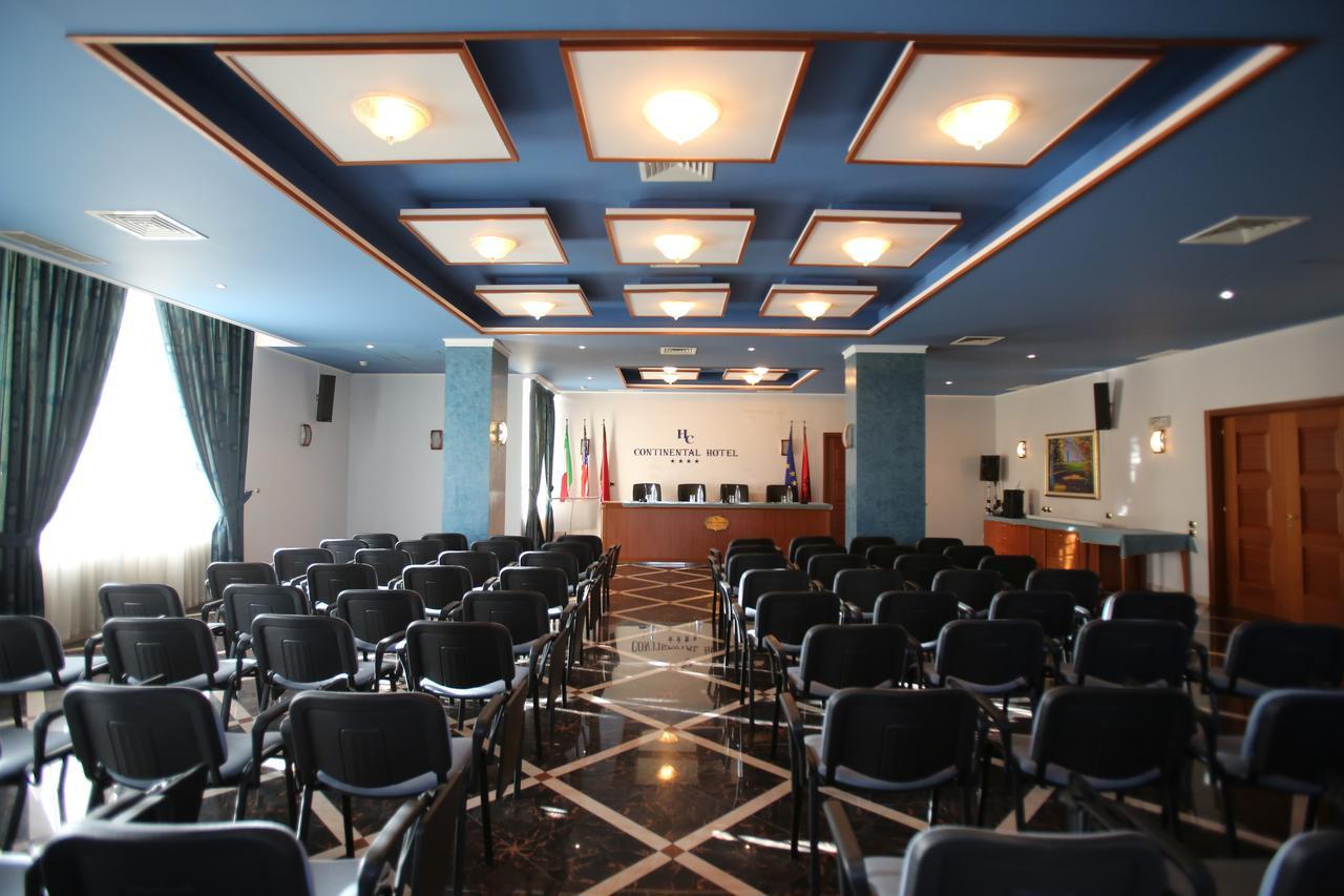 Hotel Continental Вора Екстер'єр фото