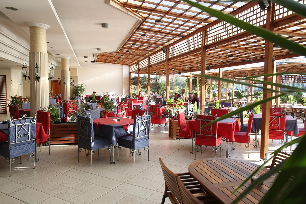 Hotel Continental Вора Екстер'єр фото